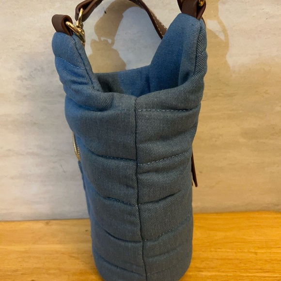 WanderFull Original HydroBag in a quilted denim material. - Picture 5 of 13